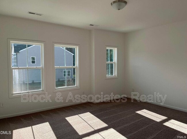 Photo - 3303 Oak Pass Dr