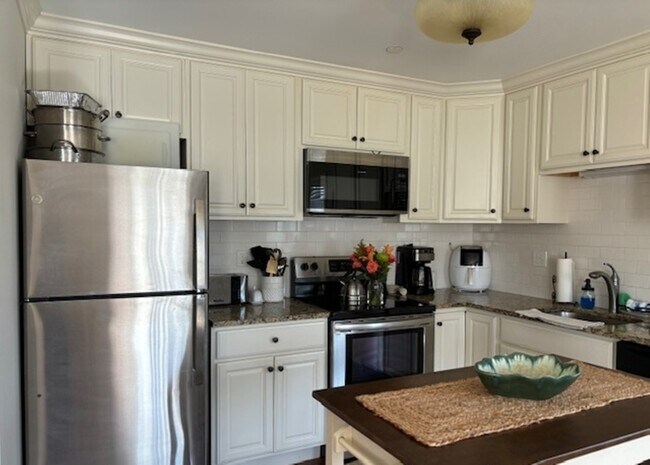 Photo - 67 W Main St