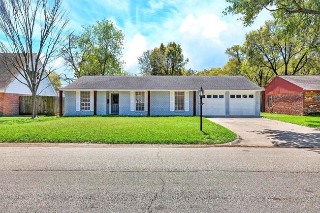 Photo - 9611 Highmeadow Dr