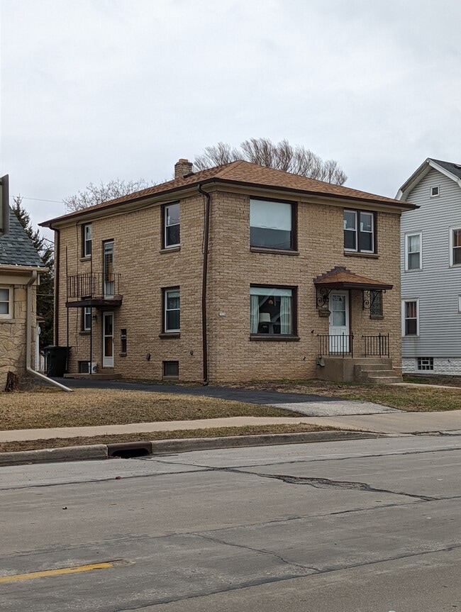 Photo - 7936 W Becher St Unit Upper