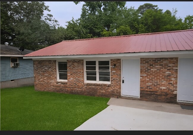 Building Photo - 2849 New Clinton Rd Rental