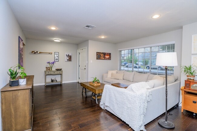 Photo - 3630 Zoch Ln