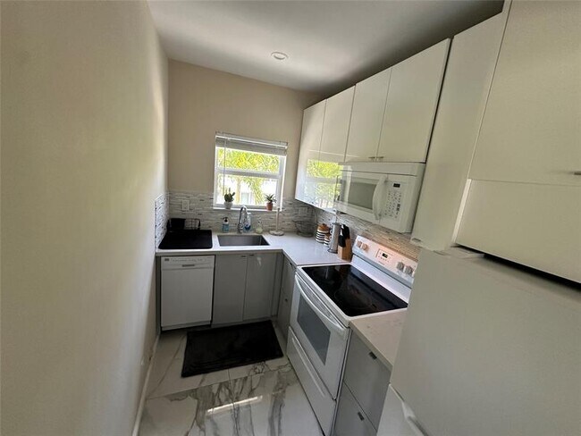 Photo - 1501 SE 2nd Ct Unit 8