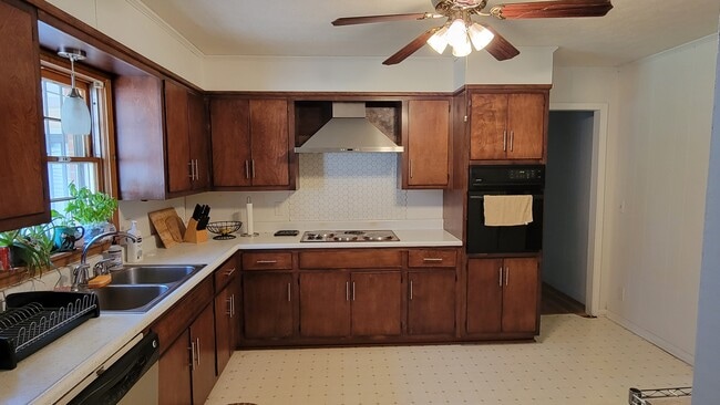 Photo - 4904 Holmes Ave NW