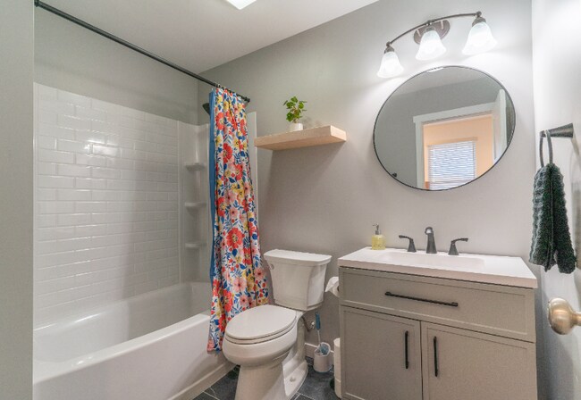 Photo - 10833 S Lake Run Rd