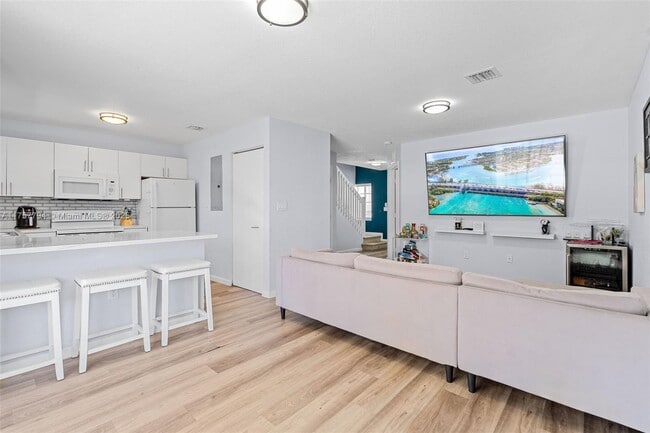 Photo - Franky home FL City