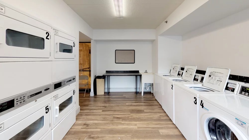 Photo - Reservoir Towers Apartments