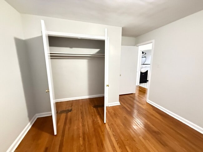 Photo - 2825 Amherst Rd