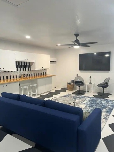 Photo - 7009 Whispering Oaks Dr