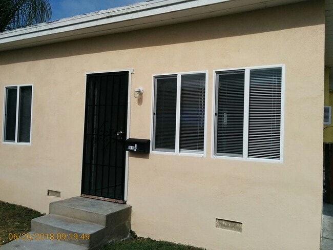 Building Photo - 1610-1614 W 205th St Unit 1612.5 Rental