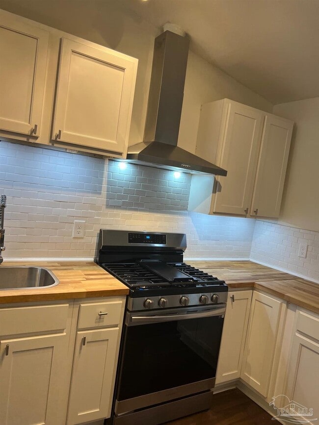 Photo - 5940 Mona Ln