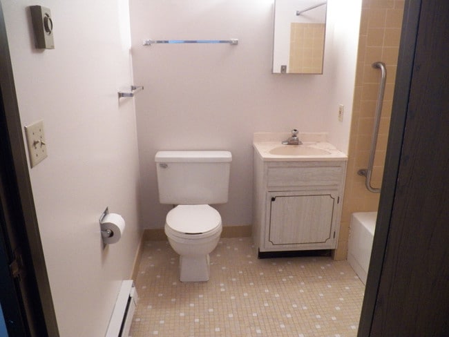 Photo - Southgate Square Apartments