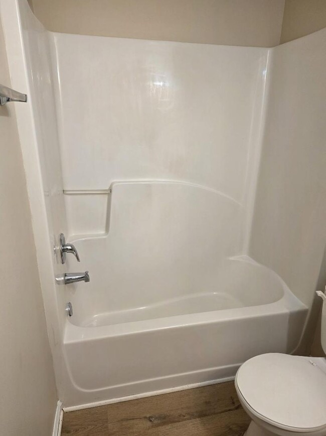 Photo - 215 Colser Drive