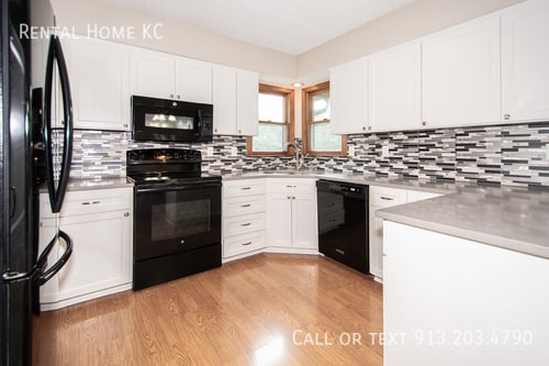 Photo - 16200 W 124th Cir