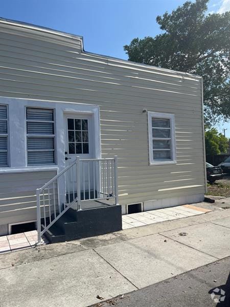 Building Photo - 1810 Cleveland St Unit 2 Rental