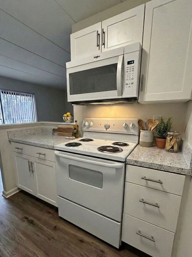 Photo - Towns Edge Apartments