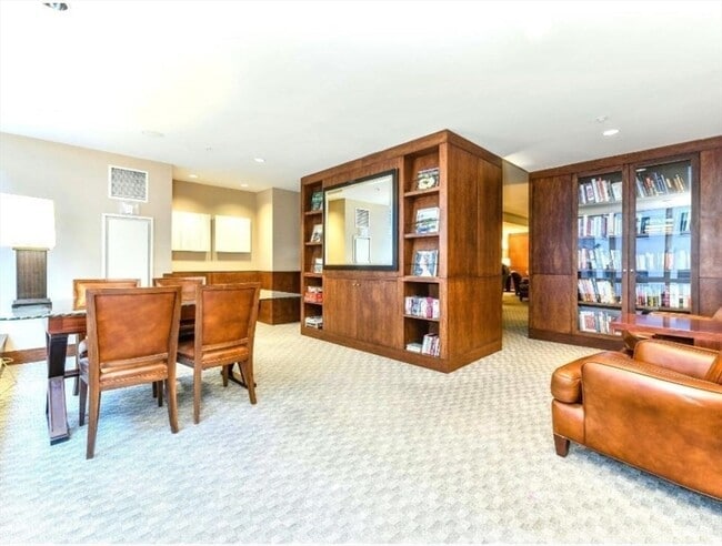Photo - 2 Avery St Unit 703