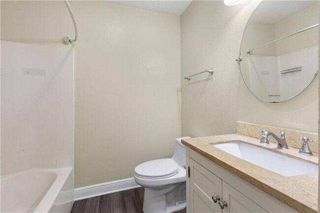 Photo - 4800 Pontchartrain Dr Unit 13