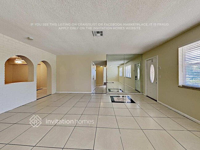 Photo - 4725 NW 2nd Ct