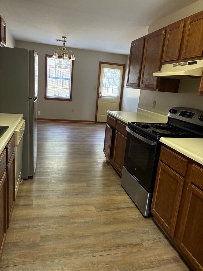 Photo - 2702 Oak Meadow Pl