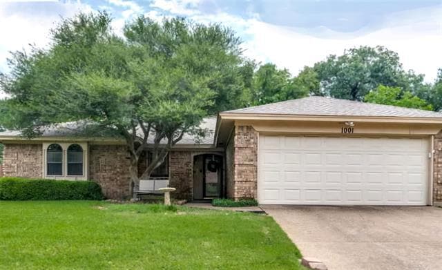 Building Photo - 1001 Woodhaven Ct