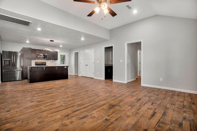 Photo - 412 S Byers Ave