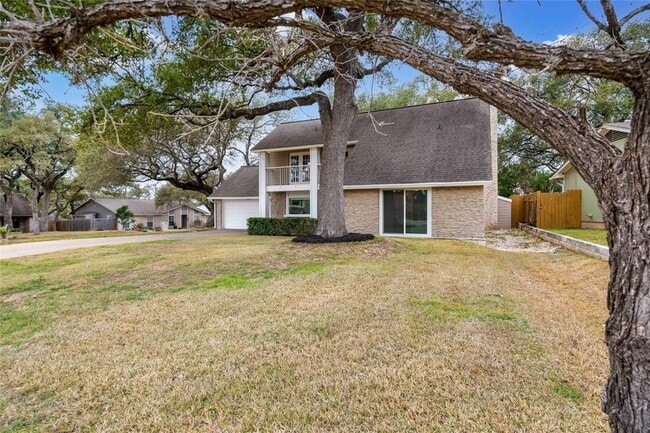 Photo - 8000 Manassas Dr