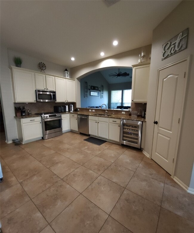 Photo - 2205 Summit Pass Ln