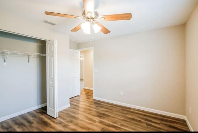 Photo - 1702 SW Airoso Blvd