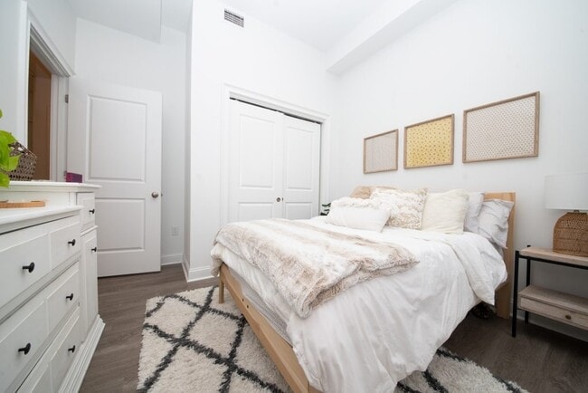 bedroom apt photo