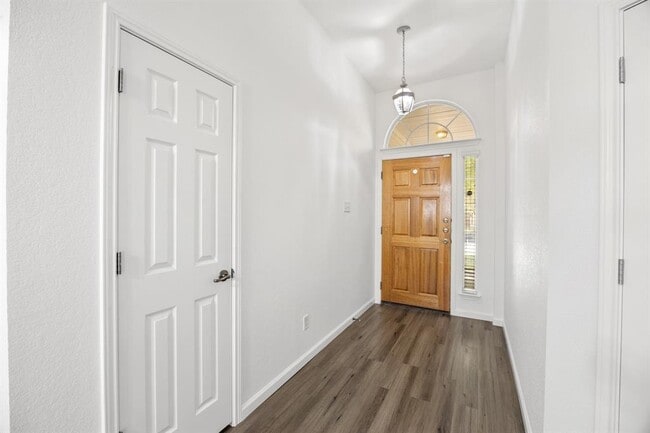 Photo - 1306 Lou Gehrig Ln