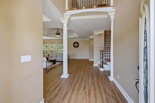Photo - 210 Masters View Ct