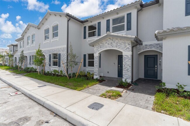 1081 SE 3rd Terrace