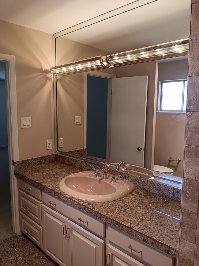 Photo - 309 Skyway Ln