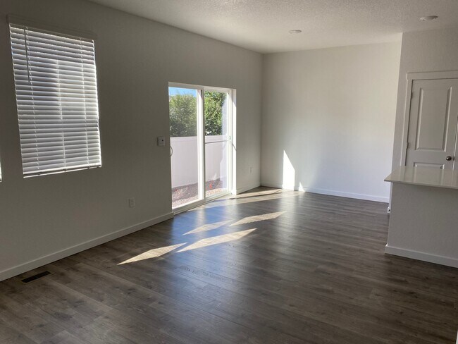 Photo - 3644 Glenna Pl