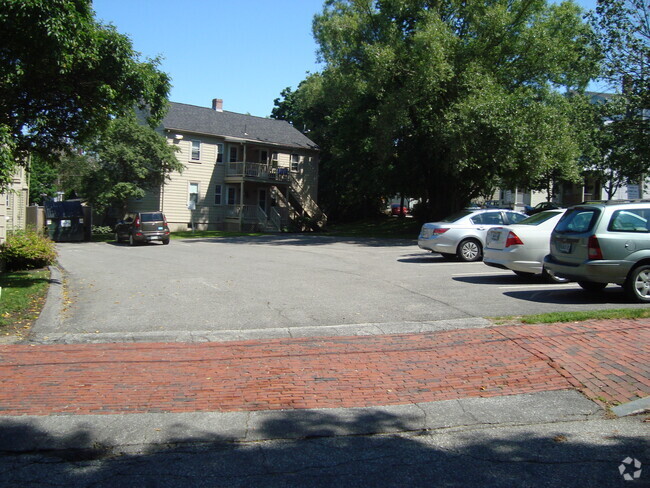 Building Photo - 29 Turner St Unit 2 Rental