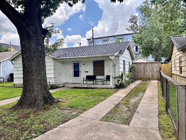 Photo - 1911 Tabor St