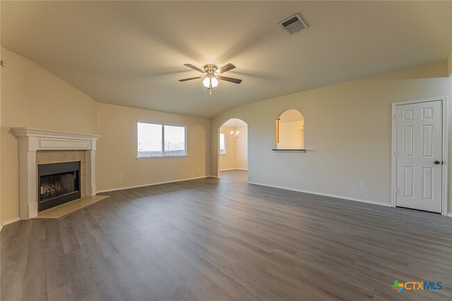 Photo - 5001 Bridgewood Dr