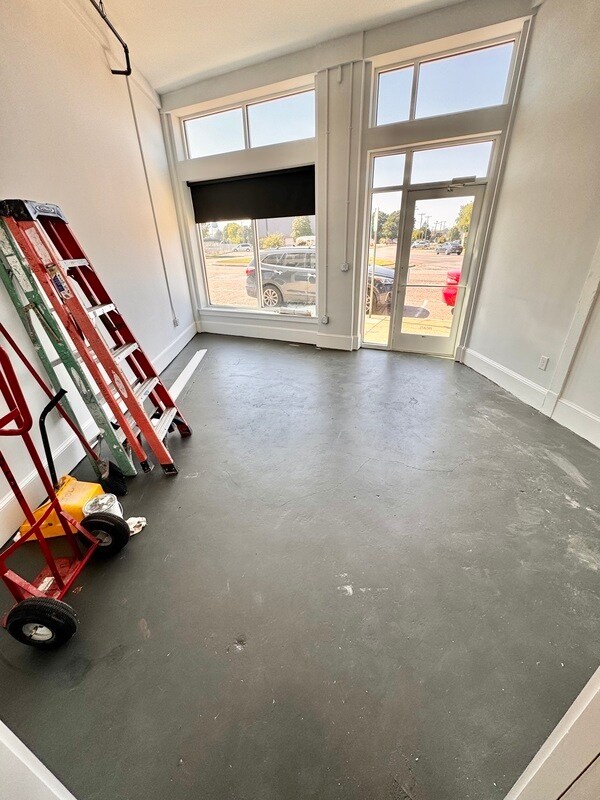 Photo - 101 S Main St Unit 1