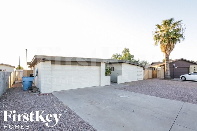 Photo - 12028 N 30th Dr