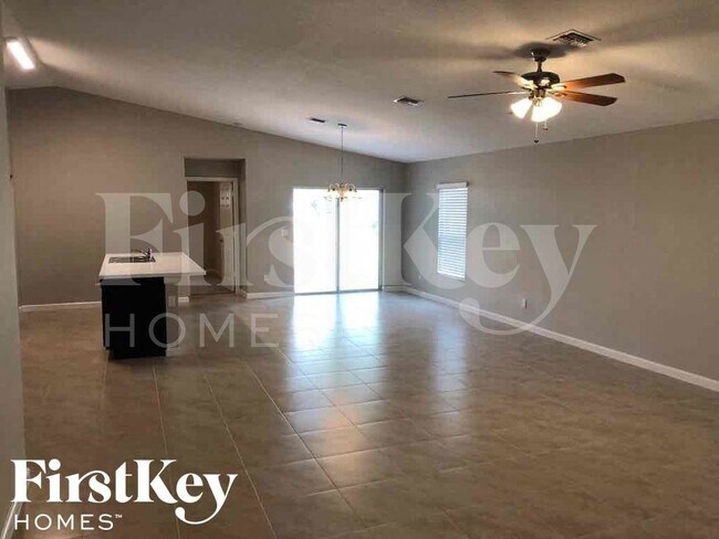 Photo - 4162 SW Muncie St