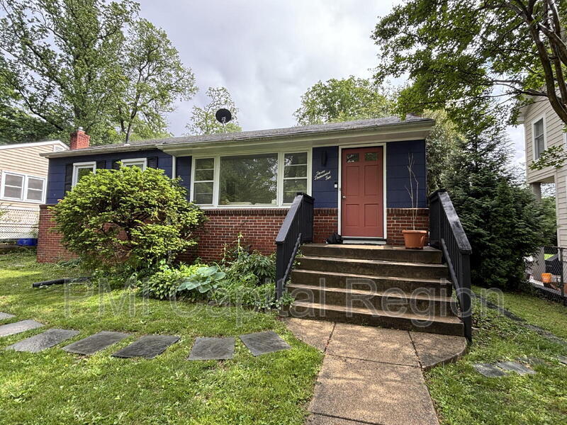 Photo - 3002 Blueford Road