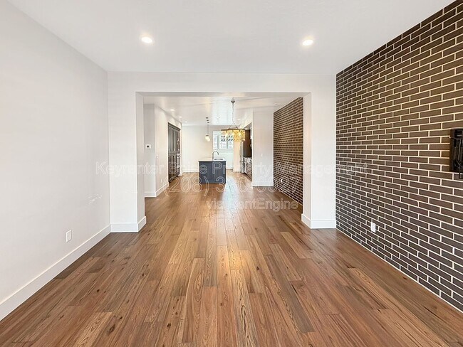 Photo - 3033 S Trailwood Way