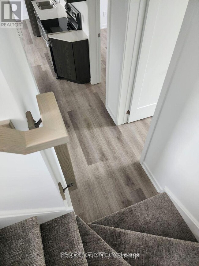 Photo - 814 - 4263 FOURTH AVENUE