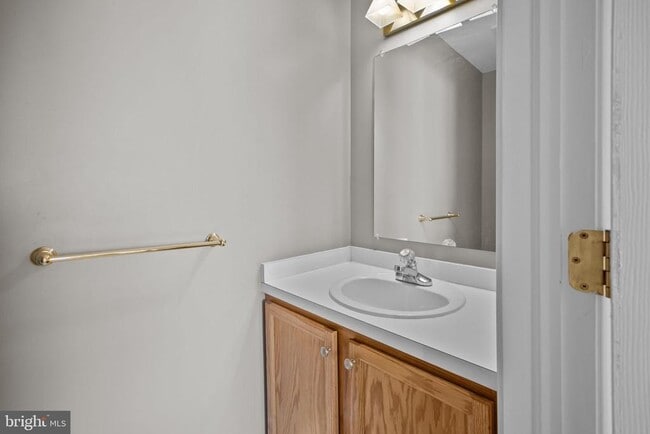 Photo - 618 Songbird Ct