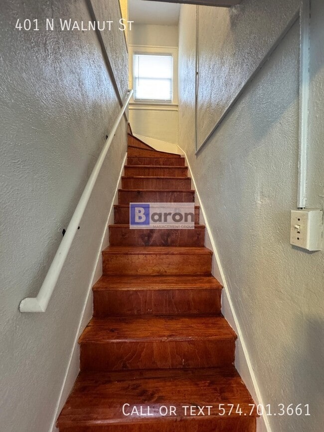 Photo - 401 N Walnut St