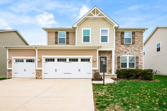 Photo - 245 Ensigns Ln