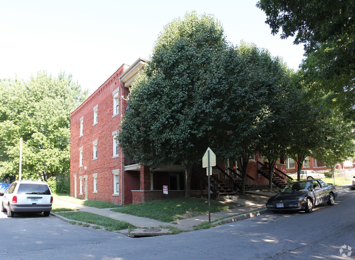 Photo - Chestnut Apartments