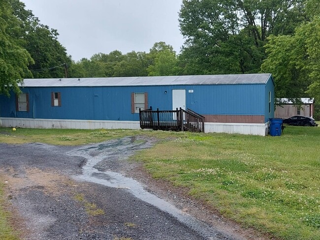 Building Photo - 114 Yarbro Rd