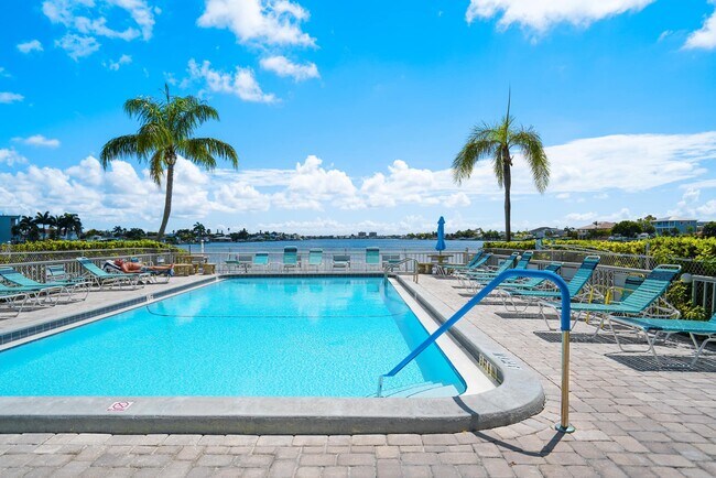 Photo - 5555 Gulf Blvd Unit 107